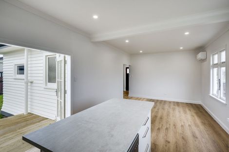 Photo of property in 511 Jervois Street, Mayfair, Hastings, 4122