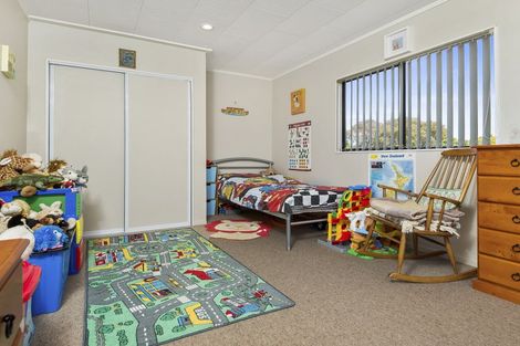 Photo of property in 2/30 Botany Road, Howick, Auckland, 2010