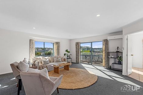 Photo of property in 1b Picasso Drive, West Harbour, Auckland, 0618
