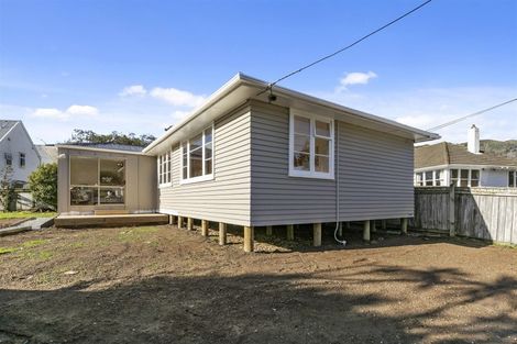 Photo of property in 14 Hanson Grove, Stokes Valley, Lower Hutt, 5019