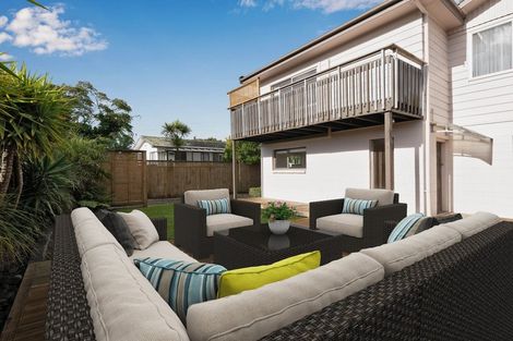 Photo of property in 9 Darren Crescent, Half Moon Bay, Auckland, 2012