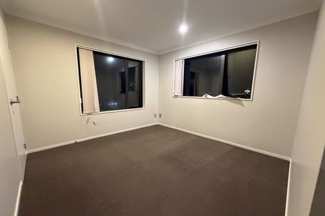 Photo of property in 43 Redoubt Road, Goodwood Heights, Auckland, 2105