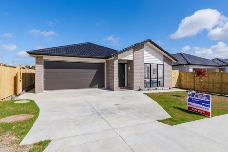 Photo of property in 46 Schoolside Road, Kumeu, 0810
