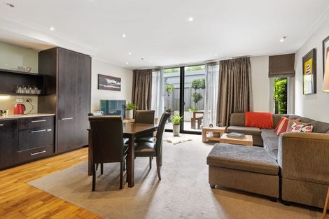Photo of property in Cooks Apartments, Gg/24 James Cook Crescent, Remuera, Auckland, 1050