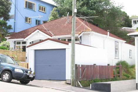 Photo of property in 19 Clyde Street, Island Bay, Wellington, 6023