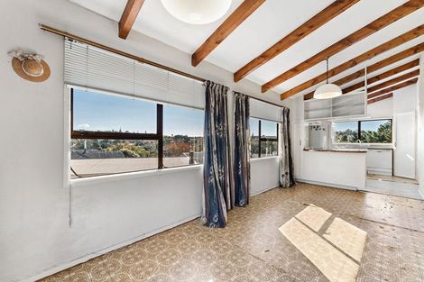 Photo of property in 1/27 Kaipatiki Road, Glenfield, Auckland, 0629