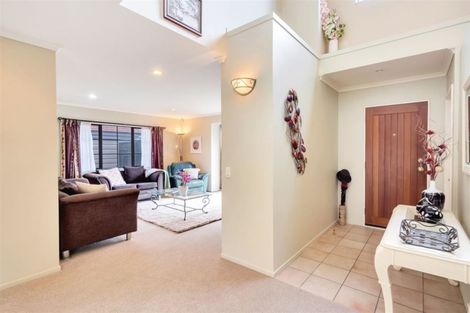 Photo of property in 16 Graven Court, Henderson, Auckland, 0612