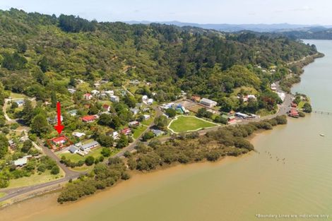 Photo of property in 4 Maning Street, Kohukohu, 0491