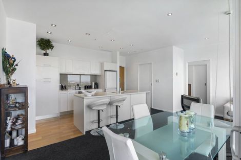 Photo of property in Sentinel Apartments, 905/3 Northcroft Street, Takapuna, Auckland, 0622