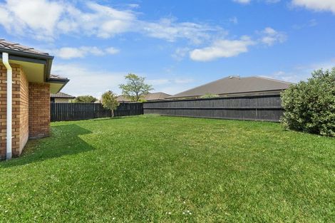 Photo of property in 9 Whitney Place, Rototuna North, Hamilton, 3210