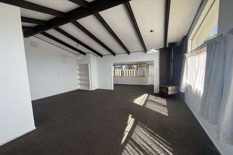 Photo of property in 27 Exeter Crescent, Springvale, Whanganui, 4501