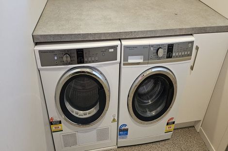 Photo of property in 17 Heuchan Lane, Wanaka, 9305