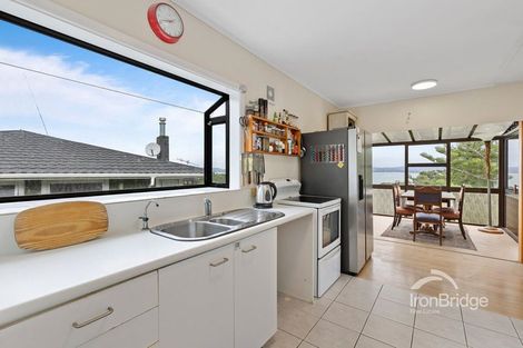 Photo of property in 7 Sea Vista Avenue, Beach Haven, Auckland, 0626