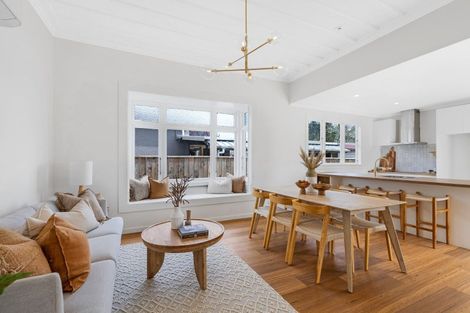 Photo of property in 11 Rosalie Terrace, Kelvin Grove, Palmerston North, 4414