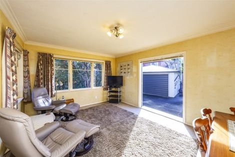 Photo of property in 11 Athlone Place, Hokowhitu, Palmerston North, 4410