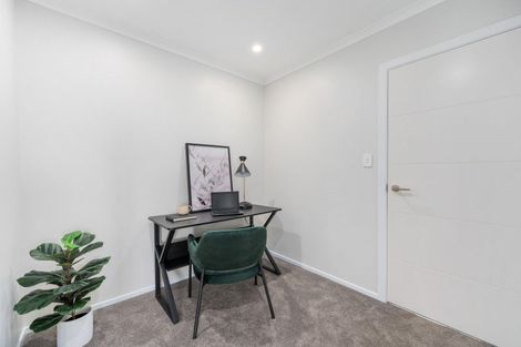 Photo of property in 30 Henderson Street, Kimbolton, 4774