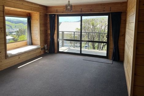 Photo of property in 21 Lagden Street, Camborne, Porirua, 5026