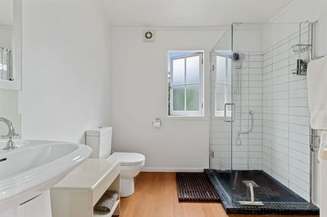 Photo of property in 64 Church Street, Devonport, Auckland, 0624