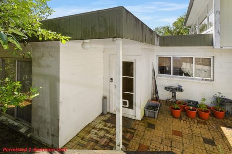 Photo of property in 130 Verran Road, Birkdale, Auckland, 0626