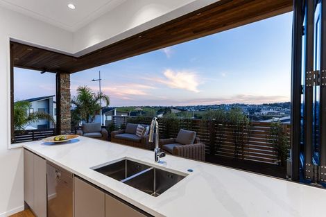 Photo of property in 73 Headsail Drive, Long Bay, Auckland, 0630