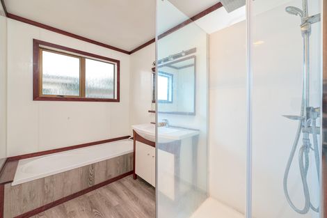 Photo of property in 13 Suwyn Place, Weymouth, Auckland, 2103