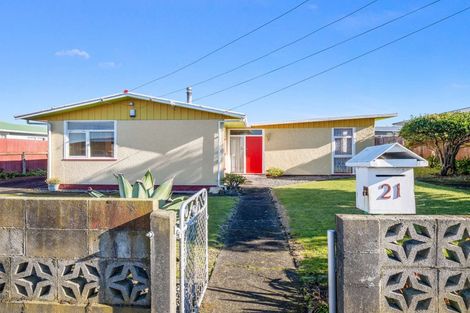 Photo of property in 21 Raupo Street, Castlecliff, Whanganui, 4501