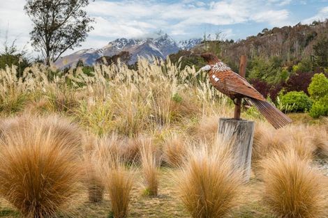 Photo of property in 19 Haast Eagle Road, Mount Creighton, 9371