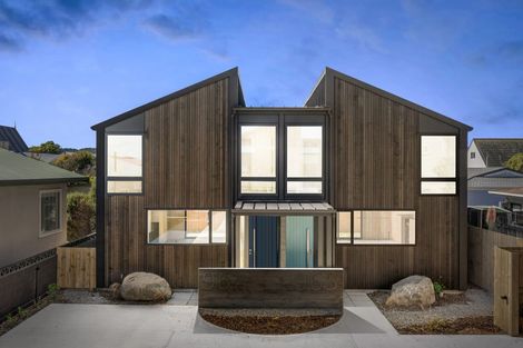 Photo of property in 96a Apu Crescent, Lyall Bay, Wellington, 6022