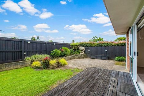 Photo of property in 2/10 Mangarata Avenue, Papatoetoe, Auckland, 2025