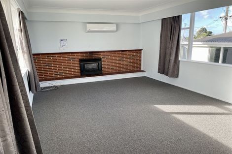 Photo of property in 165 Te Atatu Road, Te Atatu South, Auckland, 0610