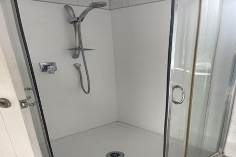 Photo of property in 98 Tiriwa Drive, Massey, Auckland, 0614