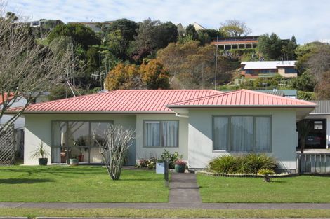 Photo of property in 84 Esmeralda Street, Welcome Bay, Tauranga, 3112