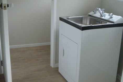 Photo of property in 1 Margan Place, Red Hill, Papakura, 2110