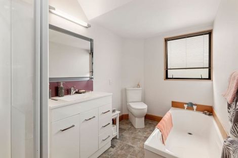 Photo of property in 2/4 Wai-iti Crescent, Woburn, Lower Hutt, 5010