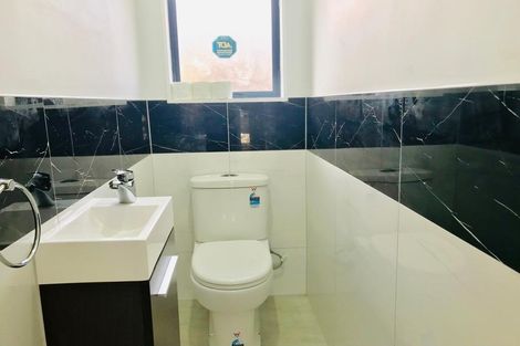 Photo of property in 66 De Havilland Drive, Goodwood Heights, Auckland, 2105