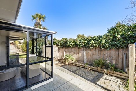 Photo of property in 20a East Street, Terrace End, Palmerston North, 4410