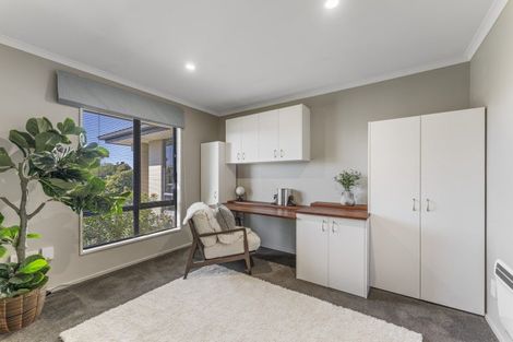 Photo of property in 16 Bottle Lake Drive, Parklands, Christchurch, 8083