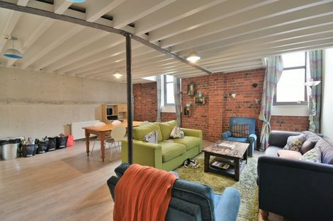 Photo of property in 37 Dowling Street, Dunedin Central, Dunedin, 9016