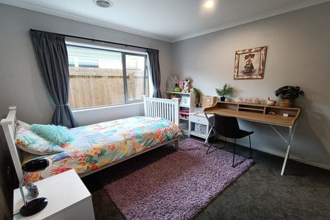 Photo of property in 13 Atherton Terrace, Churton Park, Wellington, 6037