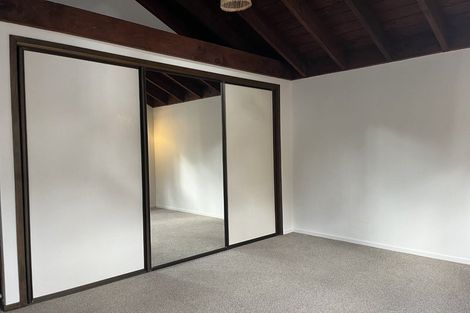 Photo of property in 24 Valley Road, Northcote, Auckland, 0626
