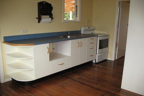 Photo of property in 43 Taylor Street, Carterton, 5713