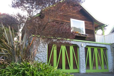 Photo of property in 11 Amapur Drive, Khandallah, Wellington, 6035