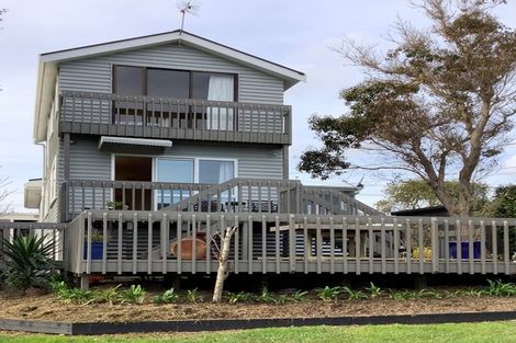 Photo of property in 302 Rangatira Road, Beach Haven, Auckland, 0626