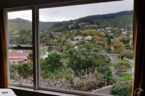Photo of property in 9a Rewa Terrace, Tawa, Wellington, 5028