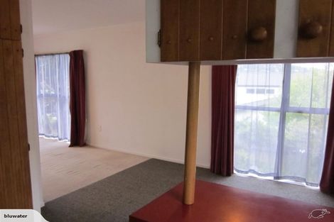 Photo of property in 4 Sasanqua Way, Crofton Downs, Wellington, 6035