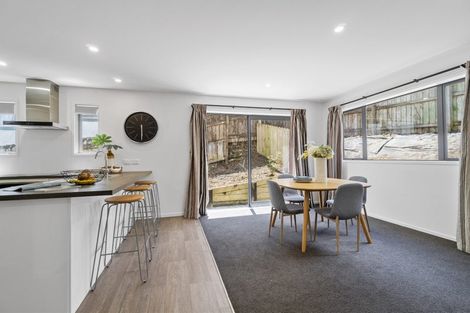 Photo of property in 548b Glenfield Road, Glenfield, Auckland, 0629