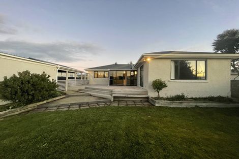 Photo of property in 38 Holloway Street, Waikiwi, Invercargill, 9810