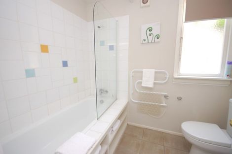 Photo of property in 68 Matuku Street, Two Mile Bay, Taupo, 3330