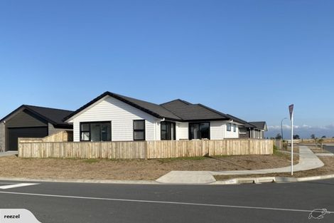Photo of property in 2 Monaro Place, Papamoa, 3118