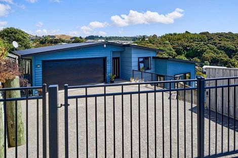 Photo of property in 102 Navigation Drive, Whitby, Porirua, 5024